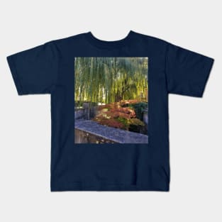 Willow in a Garden Kids T-Shirt